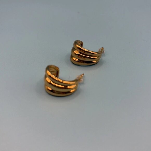 Gold Plated Stainless Steel Chunky Huggie Hoop Earrings NEW - Picture 3 of 3
